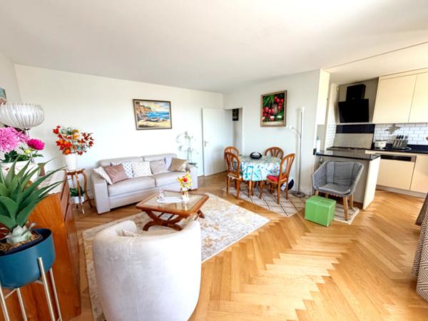 Appartement 3 pièces 63,7m2 - Dernier étage avec vue panoramique sur Royan et aperçu mer