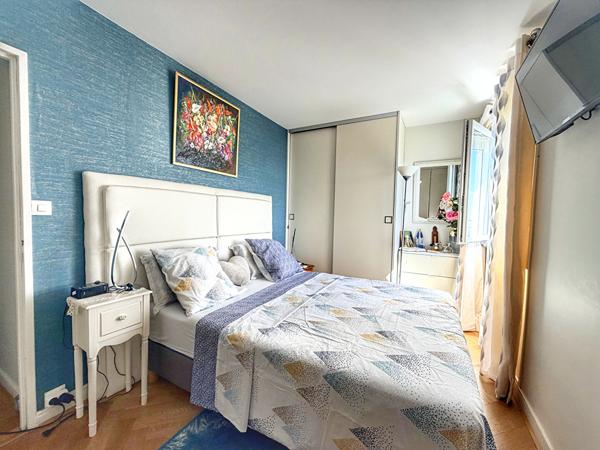 Appartement 3 pièces 63,7m2 - Dernier étage avec vue panoramique sur Royan et aperçu mer