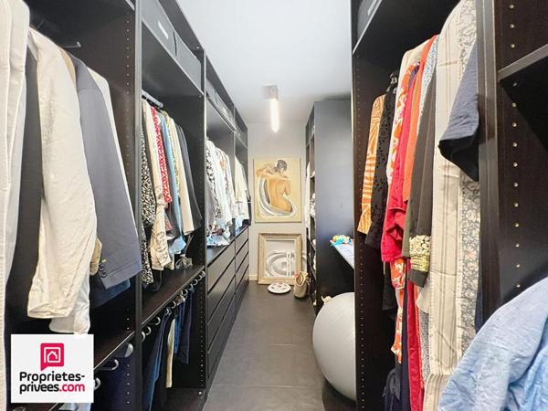 Villa 140 m² sur 2566 m² avec piscine et garage