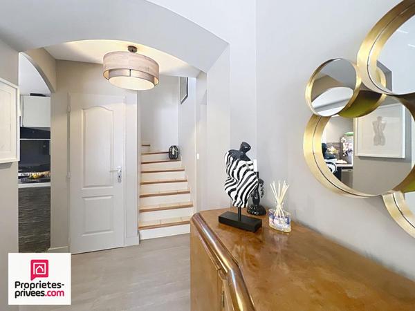 Villa 140 m² sur 2566 m² avec piscine et garage