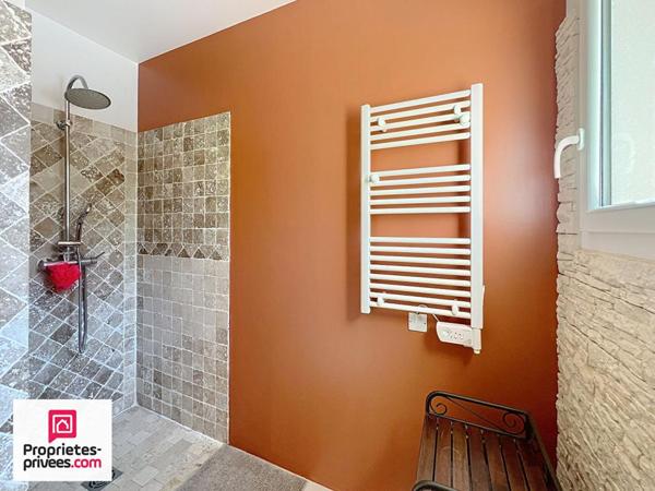 Villa 140 m² sur 2566 m² avec piscine et garage