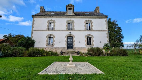 Superbe maison bourgeoise en campagne, 4 chambres et jardin clos.