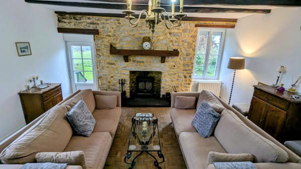 Superbe maison bourgeoise en campagne, 4 chambres et jardin clos.