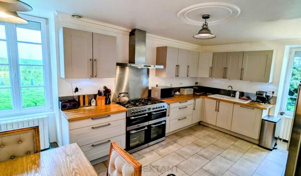 Superbe maison bourgeoise en campagne, 4 chambres et jardin clos.