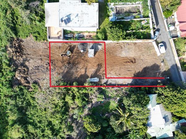 🌴 À VENDRE – Terrain constructible – SAINT-PIERRE / RAVINE DES CABRIS