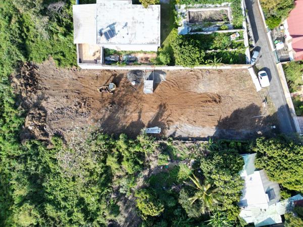 🌴 À VENDRE – Terrain constructible – SAINT-PIERRE / RAVINE DES CABRIS