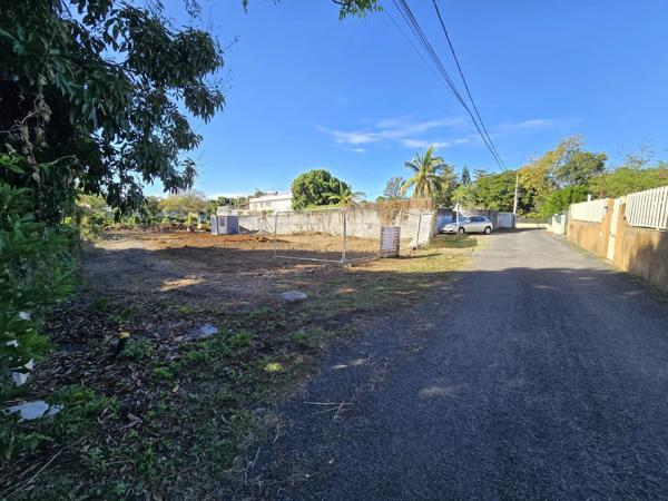 🌴 À VENDRE – Terrain constructible – SAINT-PIERRE / RAVINE DES CABRIS