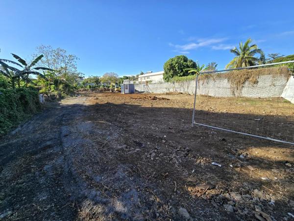 🌴 À VENDRE – Terrain constructible – SAINT-PIERRE / RAVINE DES CABRIS