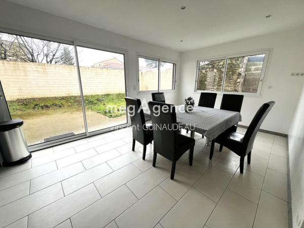 Maison à LE MAY-SUR-EVRE, 49122 - 10 pièces 187m²