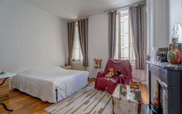 Appartement à vendre    4 pièces • 111,36 m2 Villefranche-sur-Saône