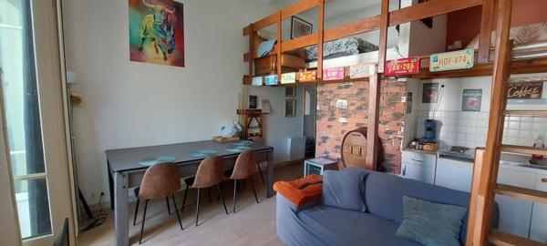 30.GARD.NIMES.Charmant studio en duplex avec terrasse, quartier Notre-Dame