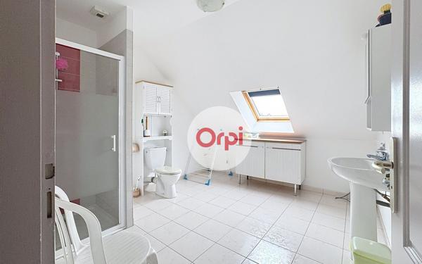 Maison à vendre    6 pièces •  Ambon