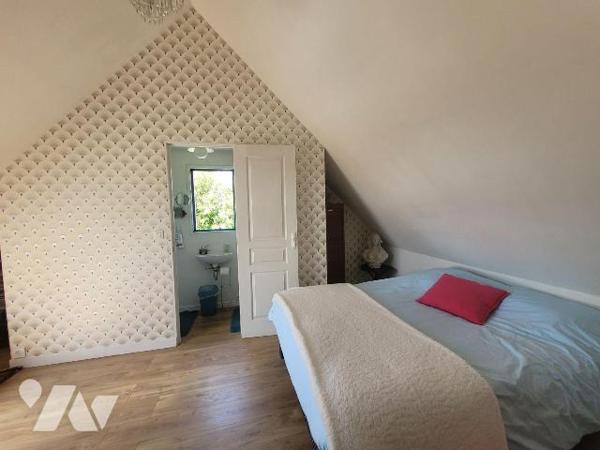 Maison à vendre à Saint-Briac-sur-Mer. 

Une maison d'une surface au sol de 124,70m² située à...
