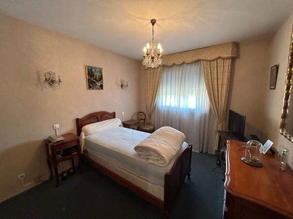 le raisinToulouse Appartement T4 102 m2 avec ascenseur balcon et terrasse