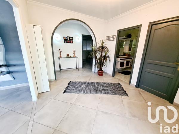 Maison 6 pièces de 156 m² à Burlats (81100)