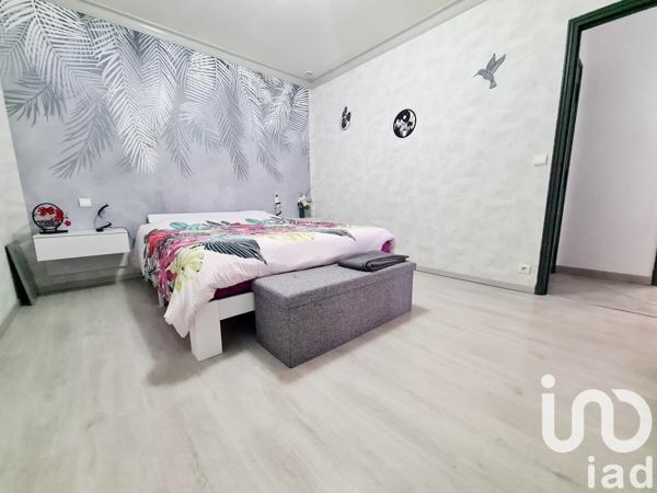 Maison 6 pièces de 156 m² à Burlats (81100)