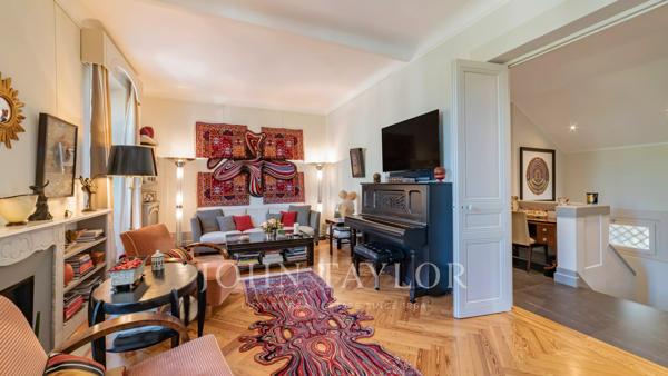 BEAULIEU CENTRE VILLE - APPARTEMENT BOURGEOIS - 6 PIECES- TERRASSE - JARDIN