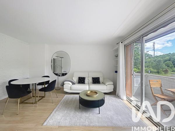 Location appartement 3 pièces 61,77 m² Viroflay