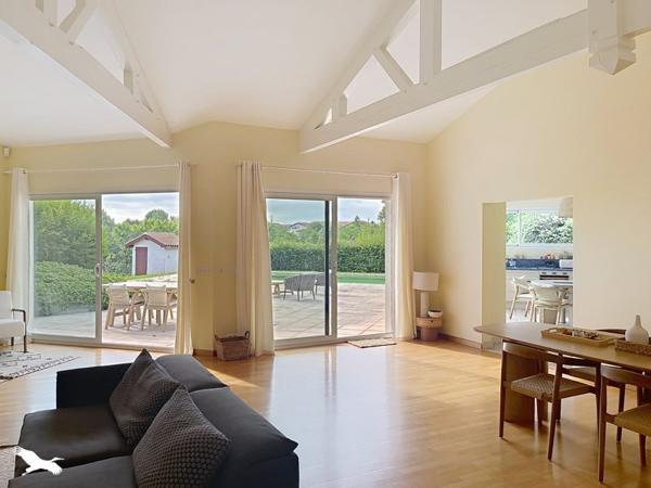 Maison 1 325 000 € Arbonne 4 p 230 m² DPE C