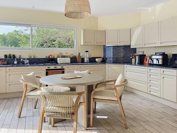 Maison 1 325 000 € Arbonne 4 p 230 m² DPE C