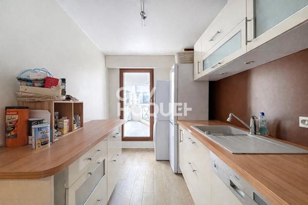 Appartement 3 pièces calme et lumineux à vendre de 76.29 m² à La Garenne Colombes avec terrasse et double parking