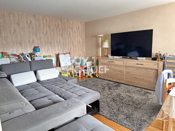Appartement 3 pièces calme et lumineux à vendre de 76.29 m² à La Garenne Colombes avec terrasse et double parking
