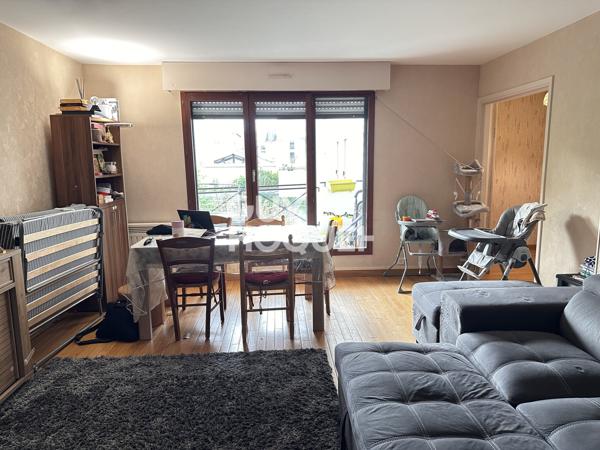 Appartement 3 pièces calme et lumineux à vendre de 76.29 m² à La Garenne Colombes avec terrasse et double parking