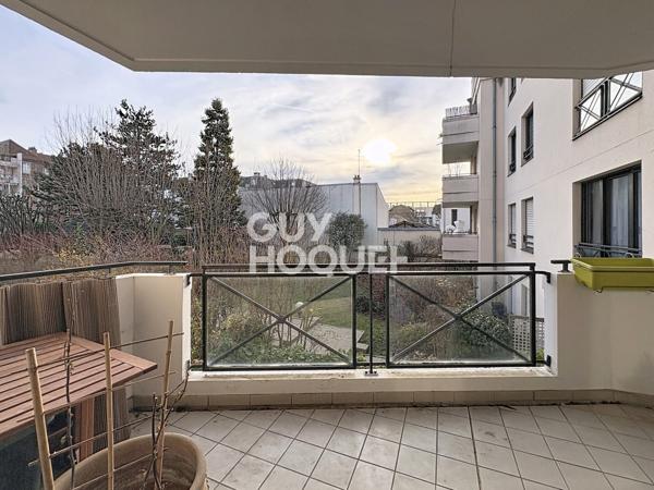 Appartement 3 pièces calme et lumineux à vendre de 76.29 m² à La Garenne Colombes avec terrasse et double parking