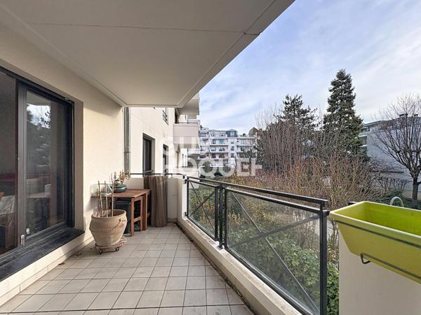 Appartement 3 pièces calme et lumineux à vendre de 76.29 m² à La Garenne Colombes avec terrasse et double parking