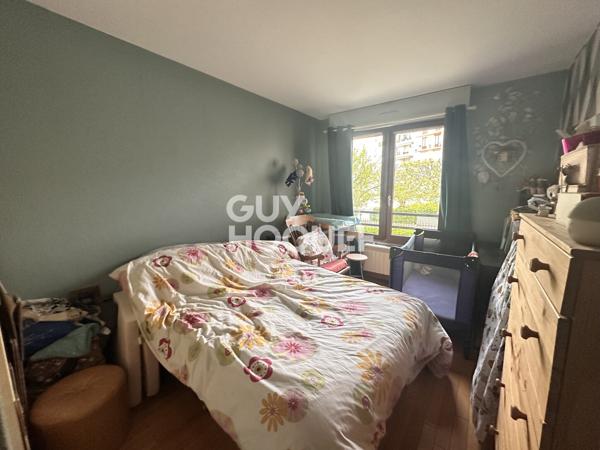 Appartement 3 pièces calme et lumineux à vendre de 76.29 m² à La Garenne Colombes avec terrasse et double parking