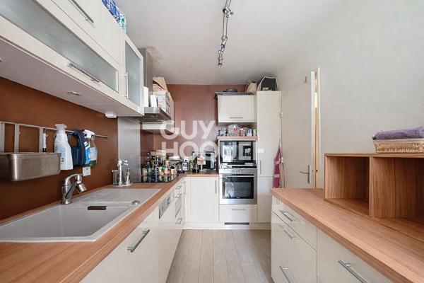 Appartement 3 pièces calme et lumineux à vendre de 76.29 m² à La Garenne Colombes avec terrasse et double parking