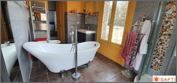 APPART 163m2 4 CHAMBRES ASCENSEUR PARKING CAVES