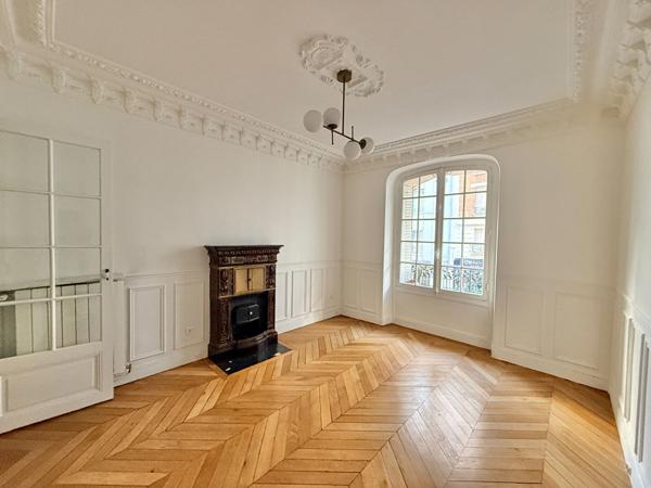 Mairie du 12eme  3 pièces 53 m2