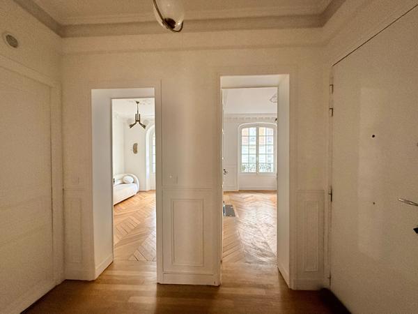 Mairie du 12eme  3 pièces 53 m2