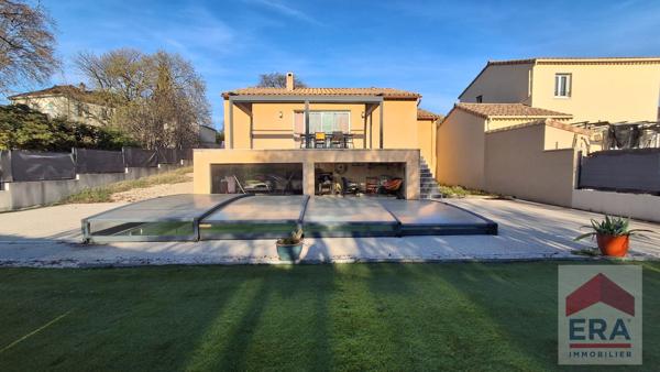 Maison de plain pied 98m² 3 chambres & piscine