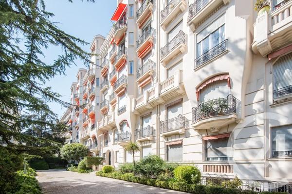 Appartement F3 à vendre  3 pièces - 104,53 m 2   NICE  - 06