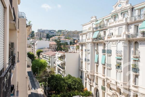 Appartement F3 à vendre  3 pièces - 104,53 m 2   NICE  - 06