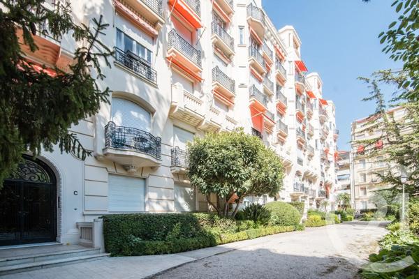 Appartement F3 à vendre  3 pièces - 104,53 m 2   NICE  - 06