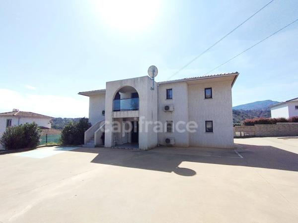 Bel appartement T2 moderne de 51 m2 à FOLELLI