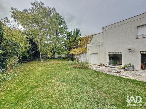 Boutique/Local commercial à vendre 555 m² Tinqueux