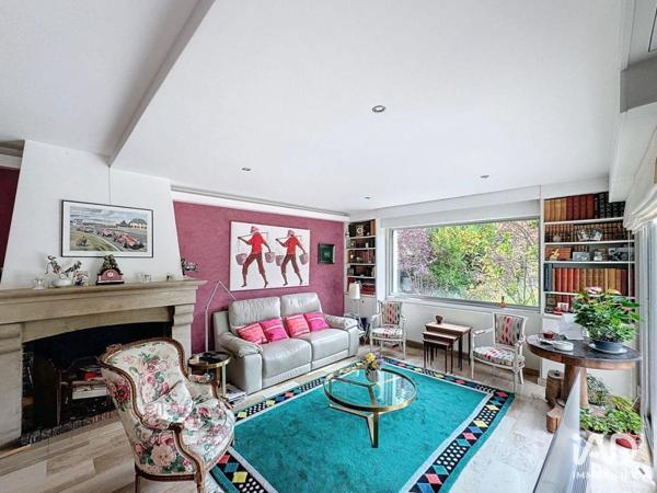 Boutique/Local commercial à vendre 555 m² Tinqueux