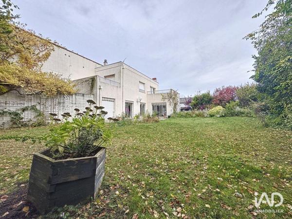 Boutique/Local commercial à vendre 555 m² Tinqueux