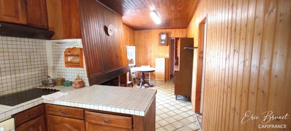 LANTON - maison 3 chambres avec garage et annexes