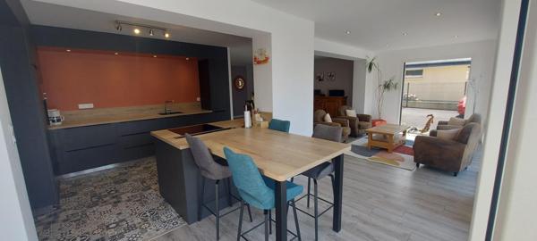 Centre Ville, commerces à pieds, 4 chambres, Terrain 600 m²