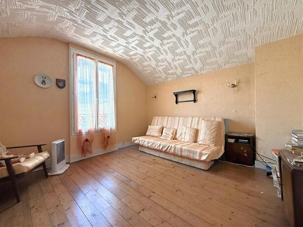 Maison non mitoyenne 5P/3ch, 20 min gare