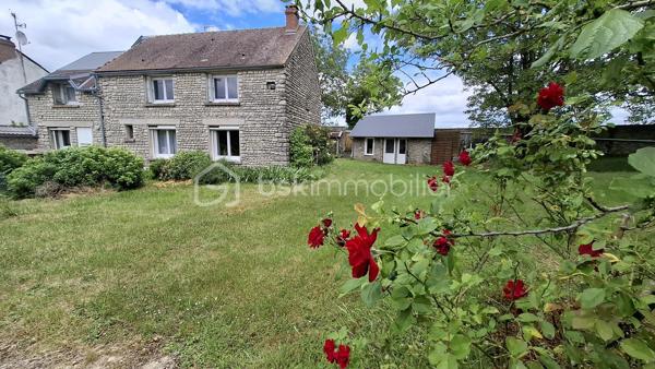 A 10 minutes de Méréville, 15min de Pithiviers, sur la commune d’Autruy-sur-Juine.

Je vous invite à découvrir cette superbe maison en pierre bien au calme à la campagne.

Elle se compose d’une vie de plain-pied.
L’entrée se fait par le salon/salle à manger, belle pièce lumineuse et agréable avec sa cheminée à foyer ouvert communicante avec la cuisine. Idéale pour les longues soirées d'hiver au coin du feu.
La cuisine est équipée et aménagée, très fonctionnelle avec ses nombreux rangements et son cellier communicant avec  la salle à manger.
Un second salon avec poêle à bois permet de se retrancher au calme lorsque la famille s'active dans la pièce principale.
Une belle chambre avec rangements, une salle d'eau  et un WC séparé complète le rez-de-chaussée.

A l’étage un pallier dessert 5 chambres, une salle de bain spacieuse avec baignoire et vasque, des WC séparés. 

Un coin atelier avec un grenier. qui pourrait servir de chambre supplémentaire.

A l’extérieur un vaste garage, des appentis, et deux petites dépendances pour le stockage.

Une belle cave voutée.

Le jardin est clos et arboré avec des coins ombragés pour faire face aux grandes vagues de chaleur. 
Une autre parcelle est attenante au terrain avec de beaux arbres.

Les point technique : 
-	Fenêtres double vitrage PVC avec volets roulants électrique sur le bas et volets PVC.
-	Chaudière au gaz avec citerne
-	Cheminée et poêle à bois
-	Adoucisseur

Ce que j’aime dans ce bien ce sont les volumes des pièces cette maison est idéale pour recevoir la famille, des amis.
Elle est fonctionnelle et offre de nombreux rangements.
Le jardin est agréable bien au calme.
Un vrai havre de paix.

Plus d’informations contactez moi  au 06 23 39 96 34