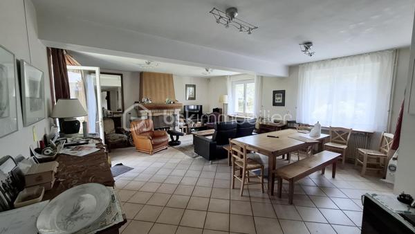 A 10 minutes de Méréville, 15min de Pithiviers, sur la commune d’Autruy-sur-Juine.

Je vous invite à découvrir cette superbe maison en pierre bien au calme à la campagne.

Elle se compose d’une vie de plain-pied.
L’entrée se fait par le salon/salle à manger, belle pièce lumineuse et agréable avec sa cheminée à foyer ouvert communicante avec la cuisine. Idéale pour les longues soirées d'hiver au coin du feu.
La cuisine est équipée et aménagée, très fonctionnelle avec ses nombreux rangements et son cellier communicant avec  la salle à manger.
Un second salon avec poêle à bois permet de se retrancher au calme lorsque la famille s'active dans la pièce principale.
Une belle chambre avec rangements, une salle d'eau  et un WC séparé complète le rez-de-chaussée.

A l’étage un pallier dessert 5 chambres, une salle de bain spacieuse avec baignoire et vasque, des WC séparés. 

Un coin atelier avec un grenier. qui pourrait servir de chambre supplémentaire.

A l’extérieur un vaste garage, des appentis, et deux petites dépendances pour le stockage.

Une belle cave voutée.

Le jardin est clos et arboré avec des coins ombragés pour faire face aux grandes vagues de chaleur. 
Une autre parcelle est attenante au terrain avec de beaux arbres.

Les point technique : 
-	Fenêtres double vitrage PVC avec volets roulants électrique sur le bas et volets PVC.
-	Chaudière au gaz avec citerne
-	Cheminée et poêle à bois
-	Adoucisseur

Ce que j’aime dans ce bien ce sont les volumes des pièces cette maison est idéale pour recevoir la famille, des amis.
Elle est fonctionnelle et offre de nombreux rangements.
Le jardin est agréable bien au calme.
Un vrai havre de paix.

Plus d’informations contactez moi  au 06 23 39 96 34