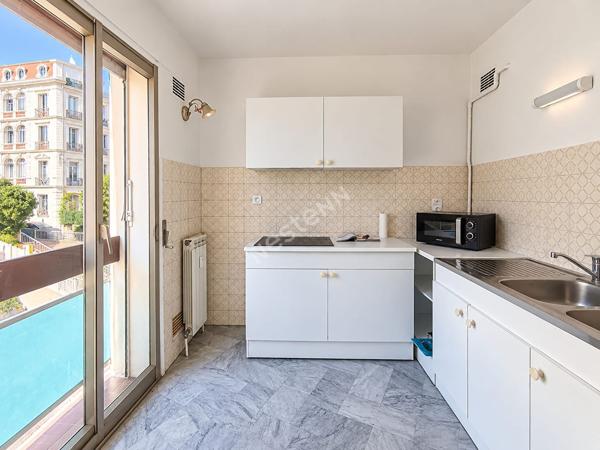 HYÈRES CENTRE-VILLE ? T1 38 M² AVEC TERRASSE, ASCENSEUR ET CLIMATISATION