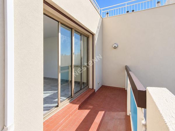 HYÈRES CENTRE-VILLE ? T1 38 M² AVEC TERRASSE, ASCENSEUR ET CLIMATISATION