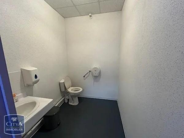 Local professionnel à louer 24.32m²